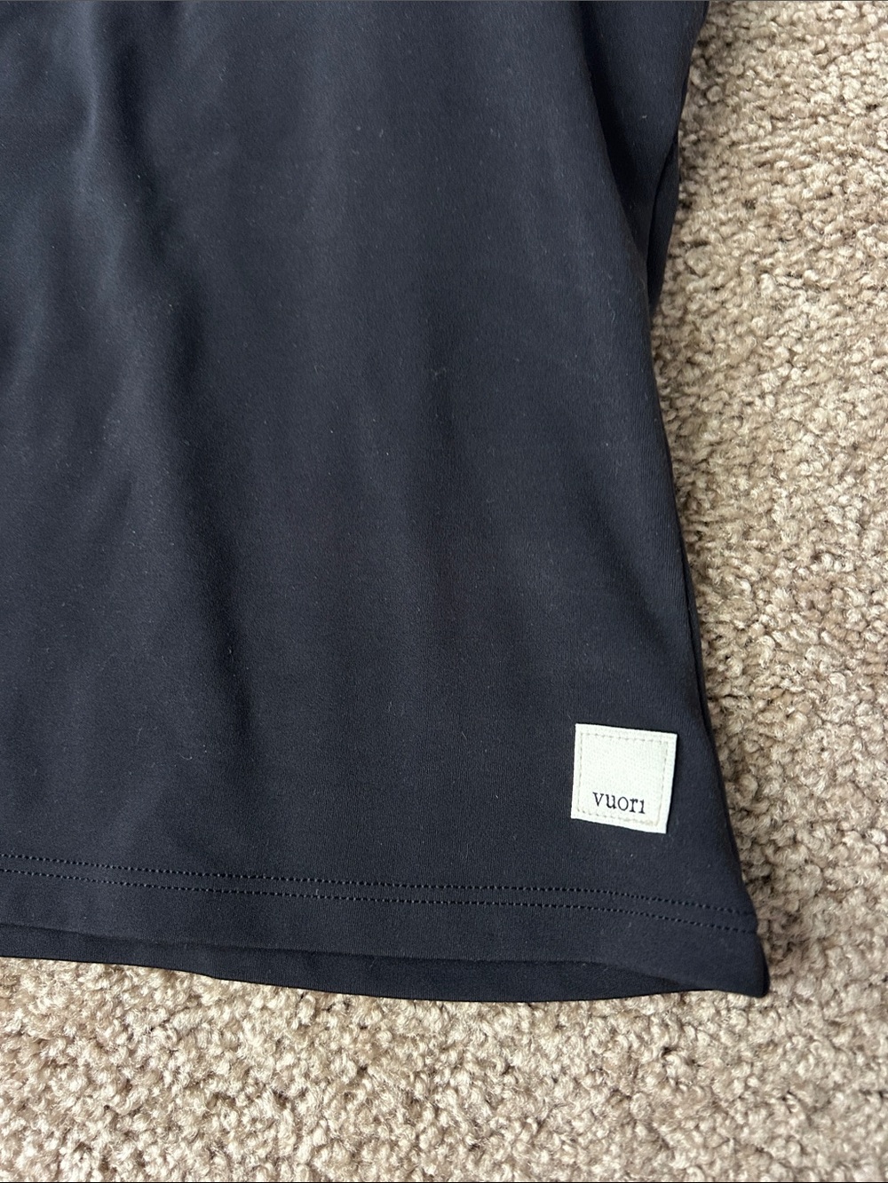 Vuori Black All the Form V Neck Tank size small - Picture 5 of 6